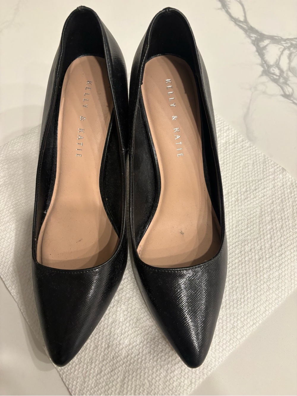 Kelly & Katie Black Pointed-Toe Heels